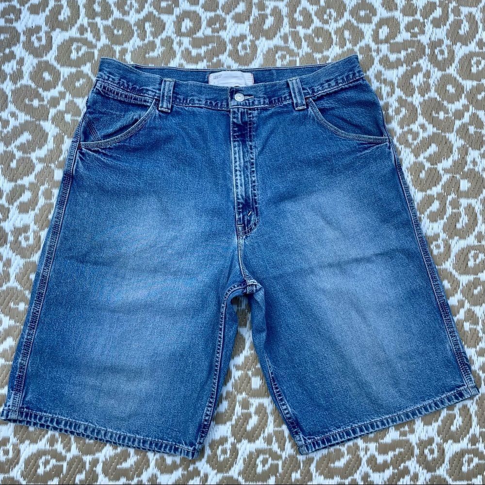 𝅺Vintage Y2K Levi’s Denim Bermuda Shorts Jorts